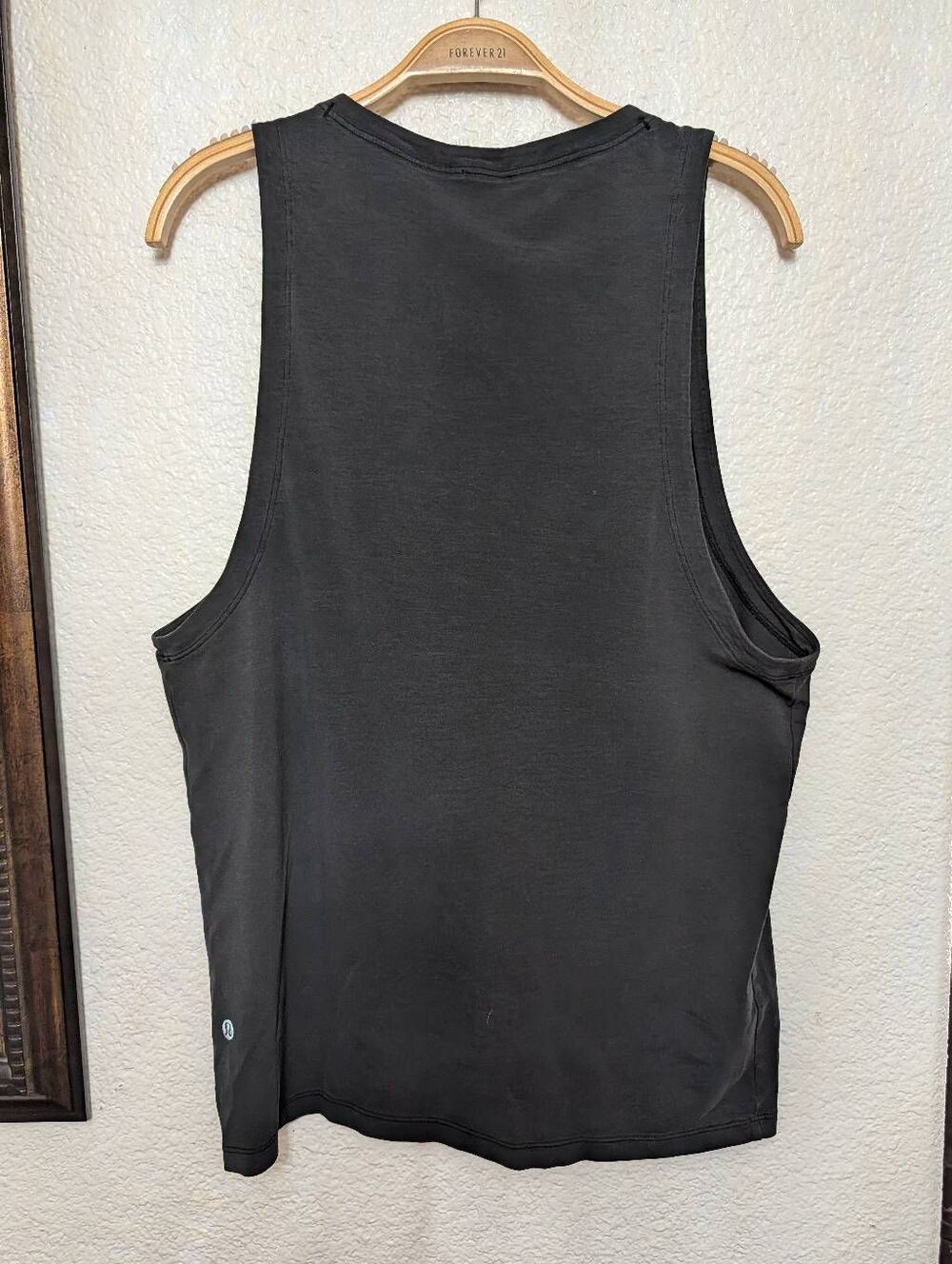 Lululemon tank top for men - Picture 5 of 5